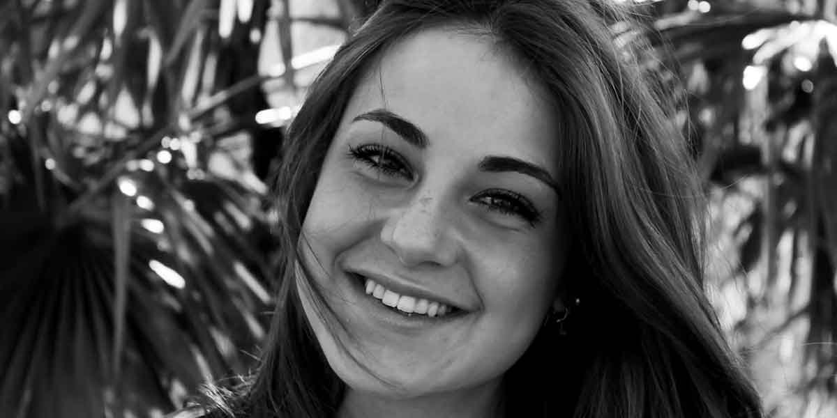 How a Great Smile Boosts Teen Confidence and Social Life