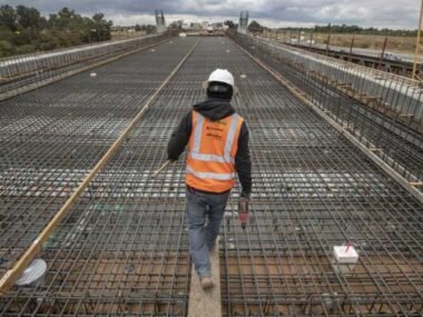 Working With a Local Hand Rail Contractor in Los Angeles
