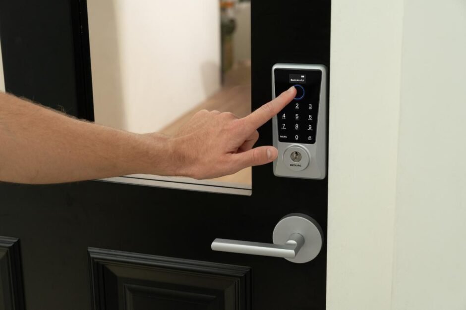 smart-locks-for-small-bars-the-key-to-smoother-ope-2