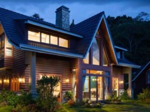 What-Homeowners-Should-Know-About-Seasonal-Property-Care